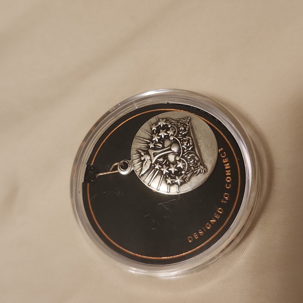 Alex and Ani chain station charm Queen's Crown